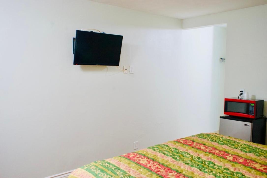 Red Carpet Motel By Ontario Exterior foto